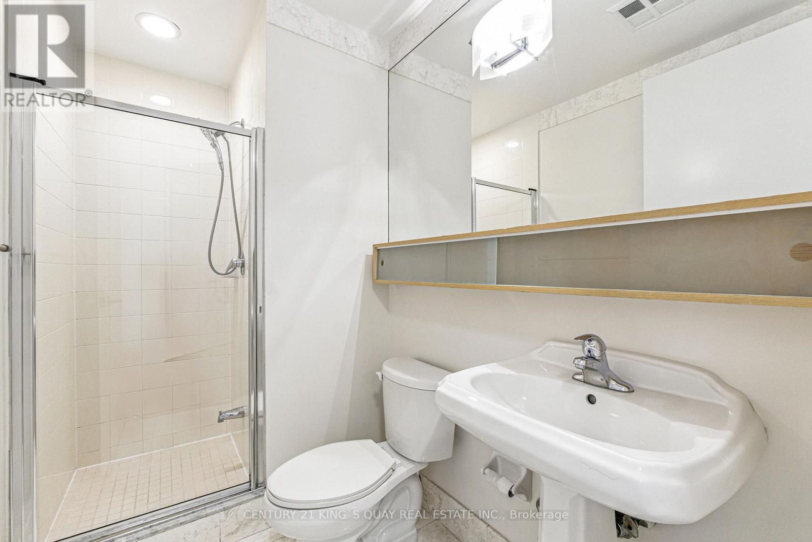 810 - 85 Bloor Street E, Toronto, Ontario  M4W 1B4 - Photo 5 - C12406660