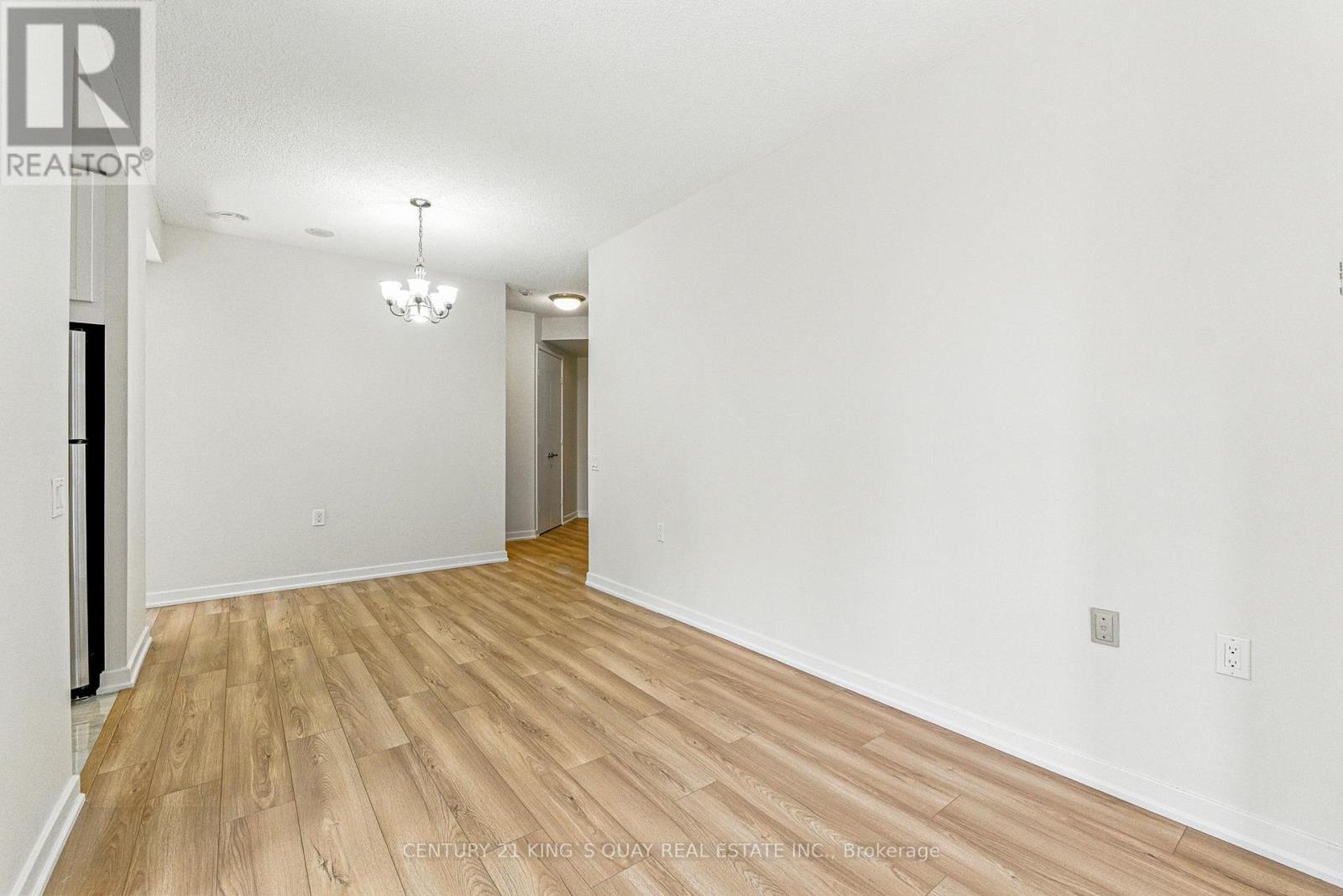 810 - 85 Bloor Street E, Toronto, Ontario  M4W 1B4 - Photo 9 - C12406660