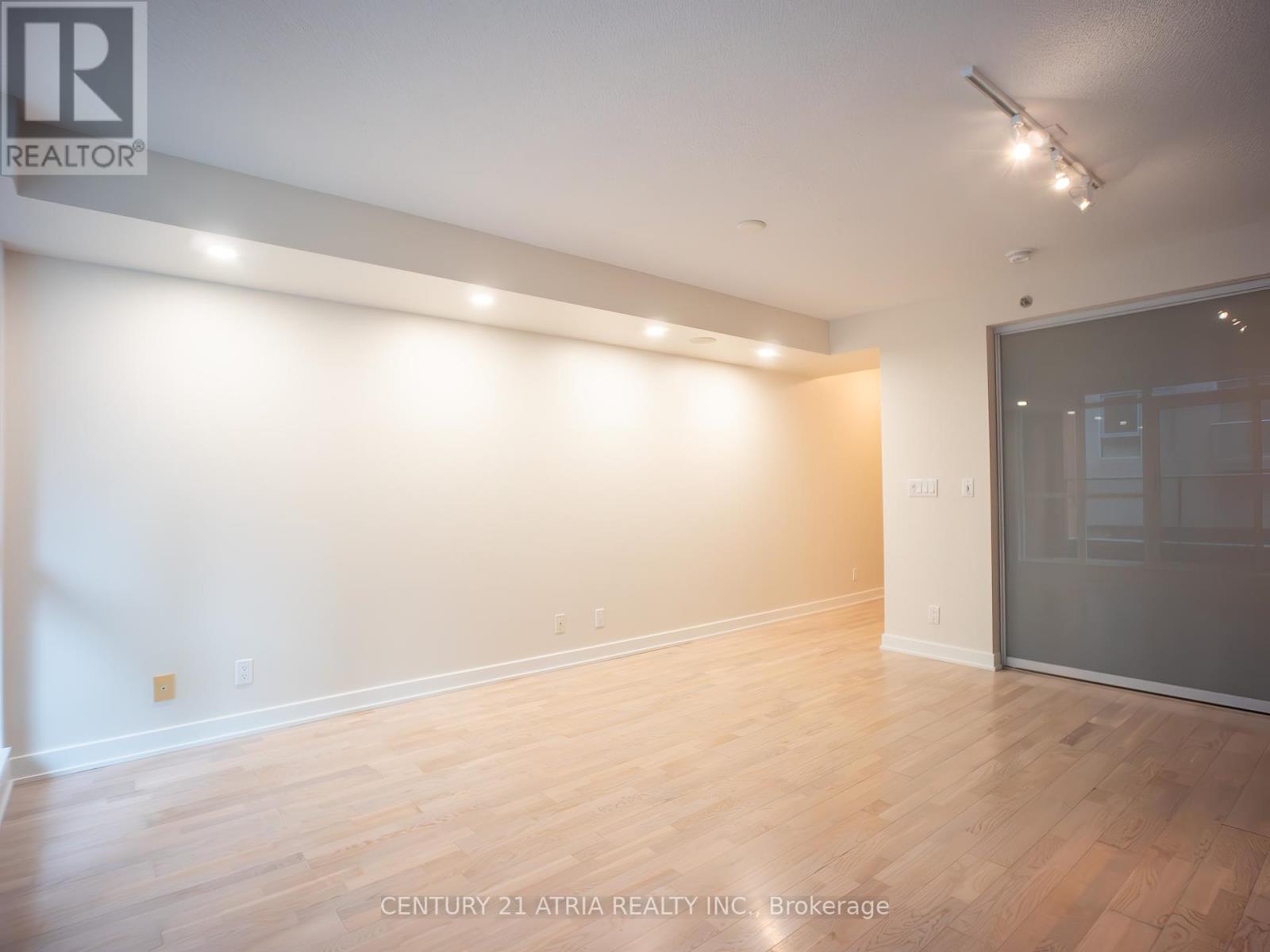209 - 21 Nelson Street, Toronto, Ontario  M5V 3H9 - Photo 6 - C12406710