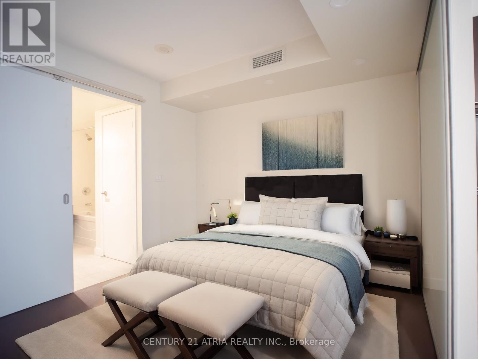 209 - 21 Nelson Street, Toronto, Ontario  M5V 3H9 - Photo 7 - C12406710