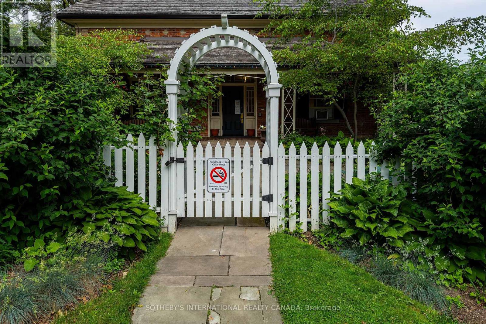 412 Wellesley Street E, Toronto, Ontario  M4X 1H6 - Photo 46 - C12406447
