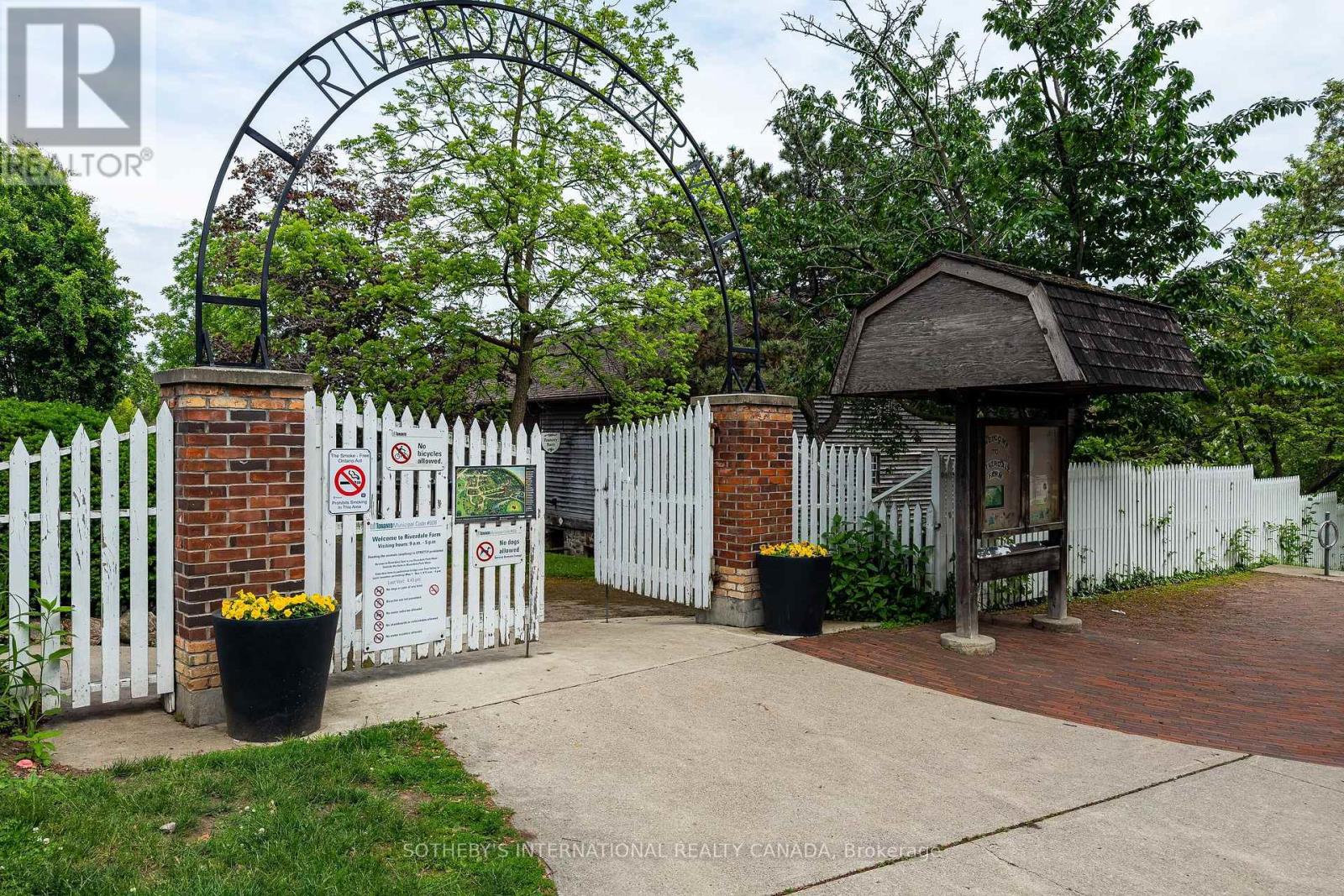 412 Wellesley Street E, Toronto, Ontario  M4X 1H6 - Photo 44 - C12406447