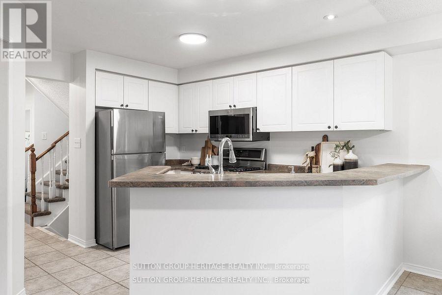 23 Blacksmith Lane, Whitby (Williamsburg), Ontario  L1P 1N1 - Photo 13 - E12406651