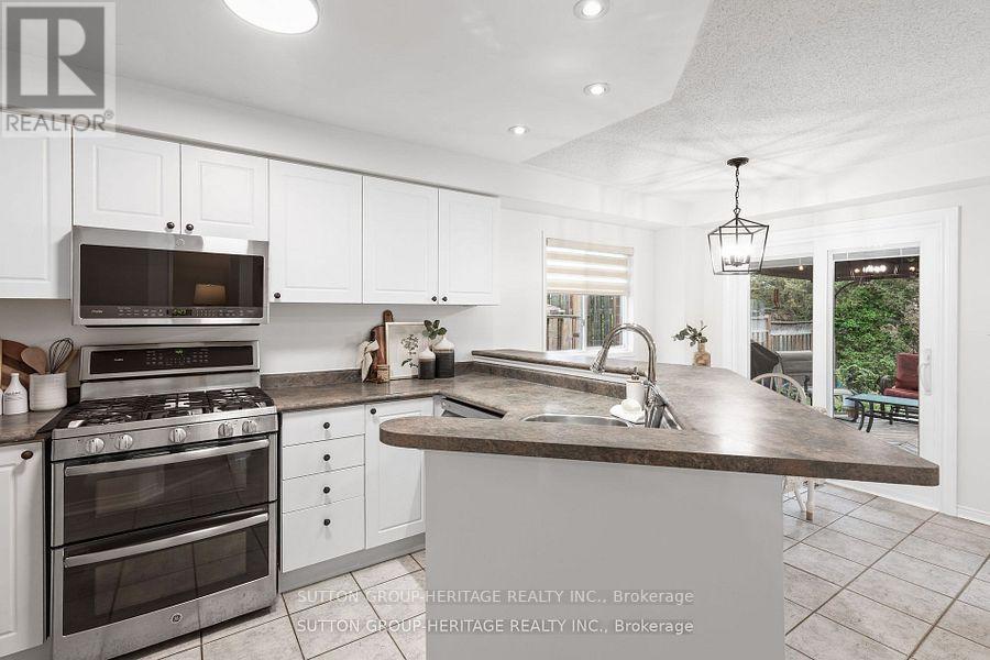 23 Blacksmith Lane, Whitby (Williamsburg), Ontario  L1P 1N1 - Photo 15 - E12406651