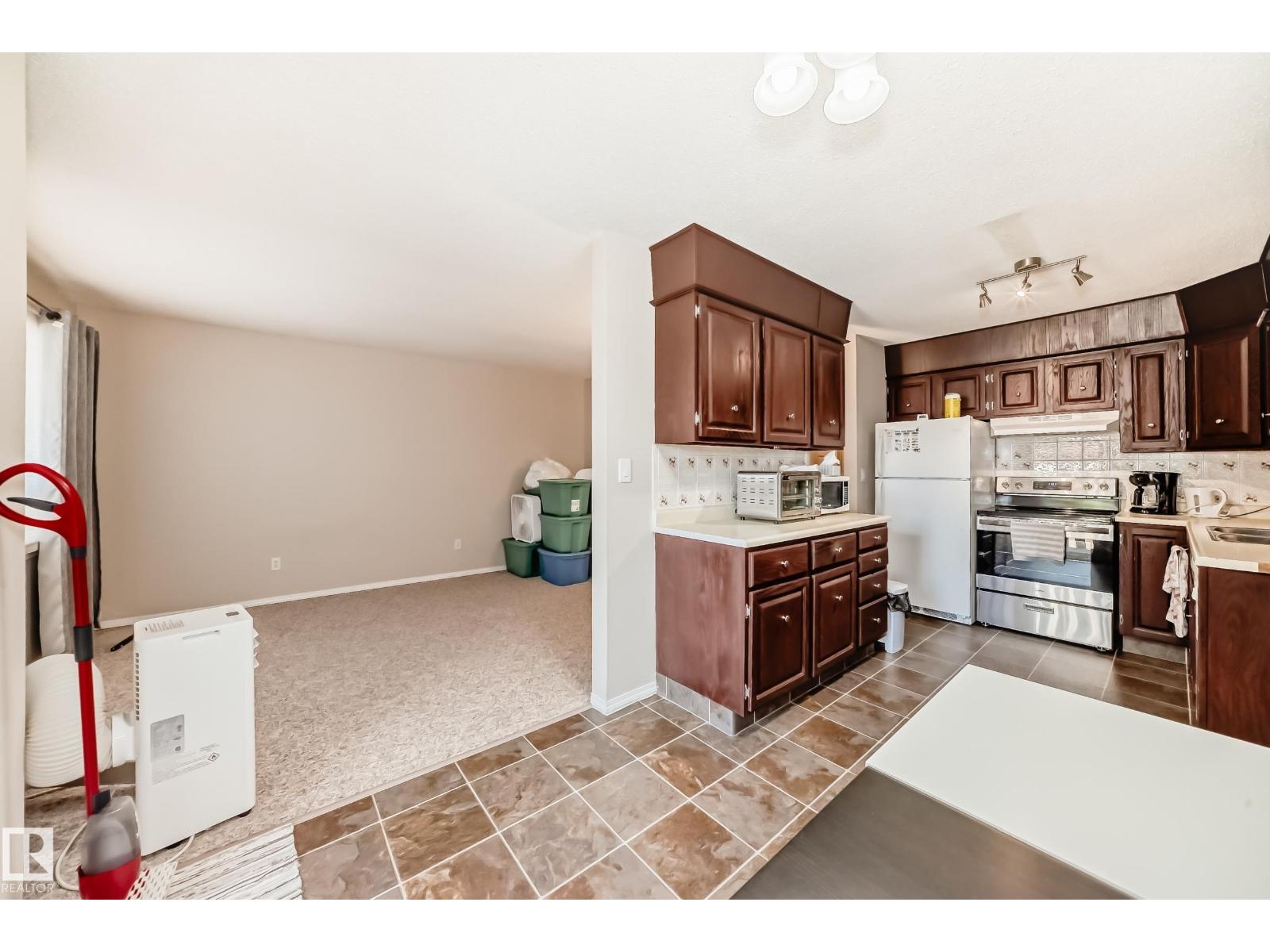 10614 Beaumaris Rd Nw, Edmonton, Alberta  T5X 3N4 - Photo 11 - E4457966
