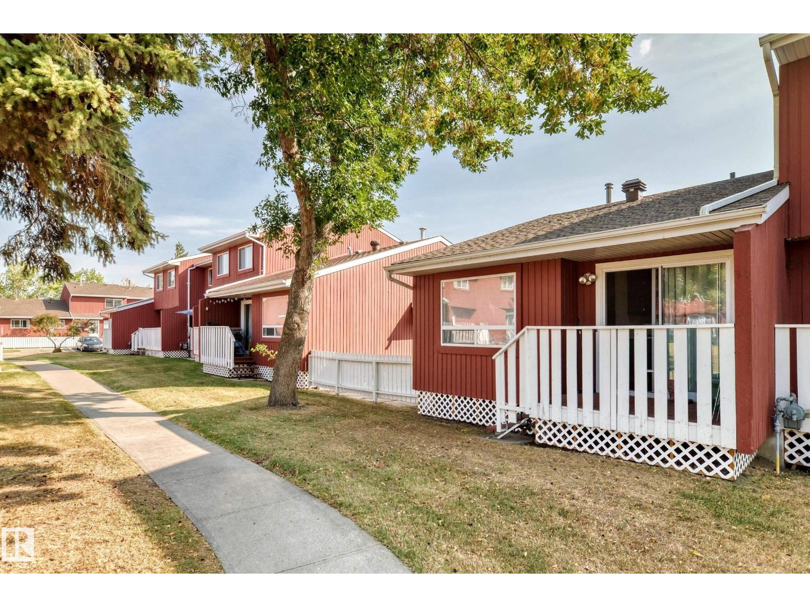 10614 Beaumaris Rd Nw, Edmonton, Alberta  T5X 3N4 - Photo 4 - E4457966