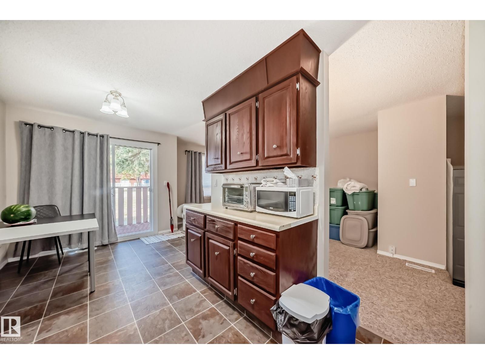 10614 Beaumaris Rd Nw, Edmonton, Alberta  T5X 3N4 - Photo 9 - E4457966