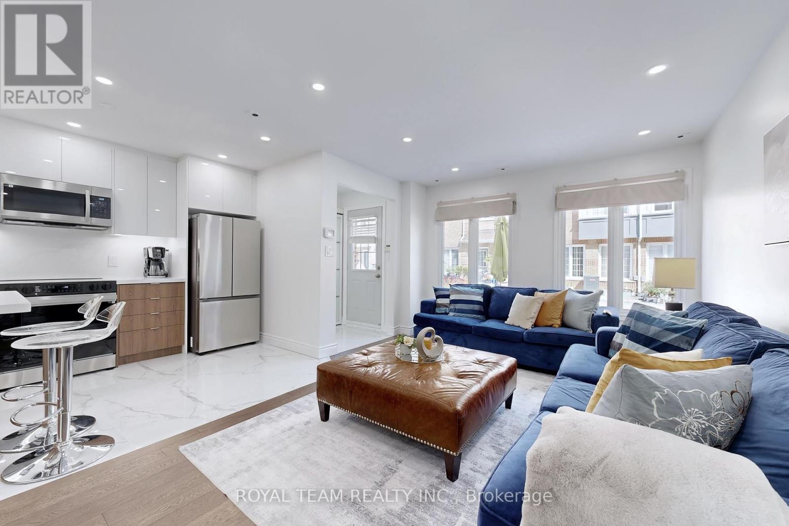 57 - 151 Townsgate Drive, Vaughan, Ontario  L4J 8J7 - Photo 6 - N12406607