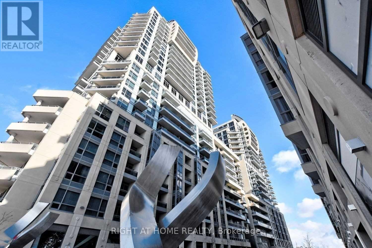 SW 215 - 9191 YONGE STREET, Richmond Hill, Ontario