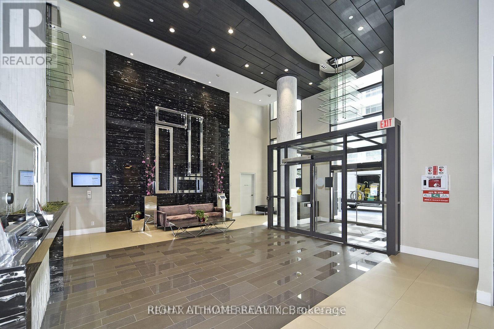 Sw 215 - 9191 Yonge Street, Richmond Hill, Ontario  L4C 1E2 - Photo 5 - N12406620