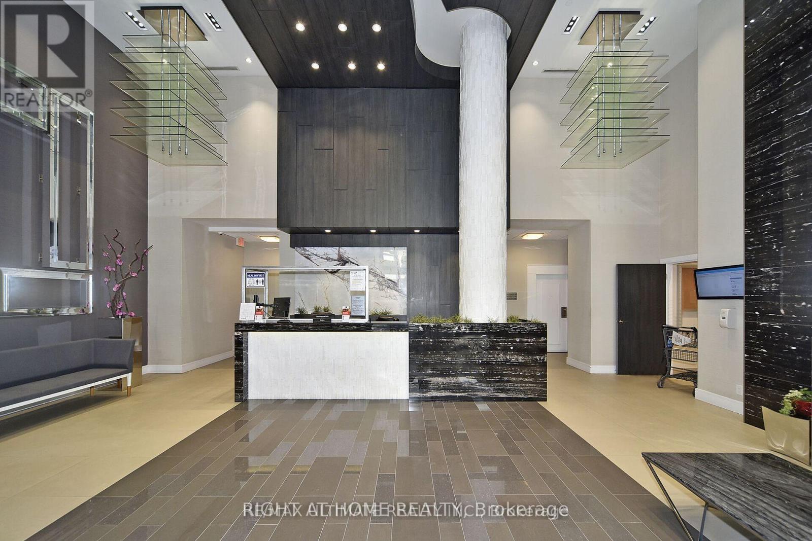 Sw 215 - 9191 Yonge Street, Richmond Hill, Ontario  L4C 1E2 - Photo 6 - N12406620