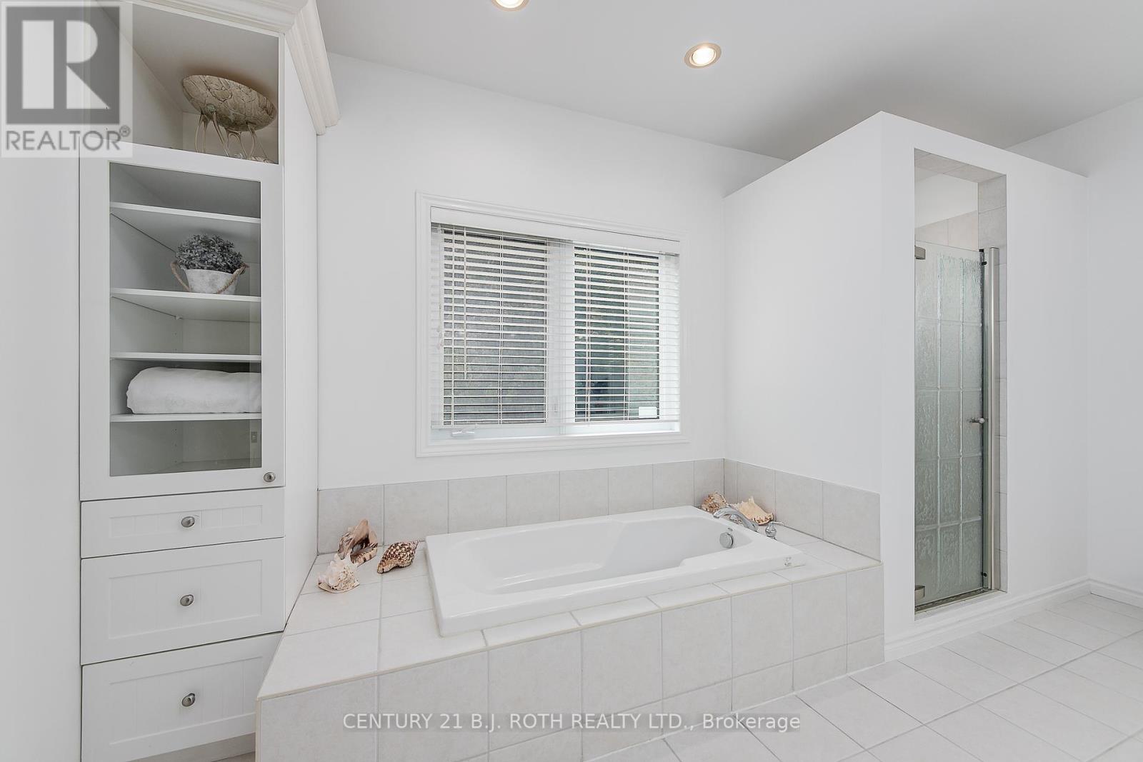 3925 Algoma Avenue, Innisfil, Ontario  L9S 2M4 - Photo 34 - N12406633