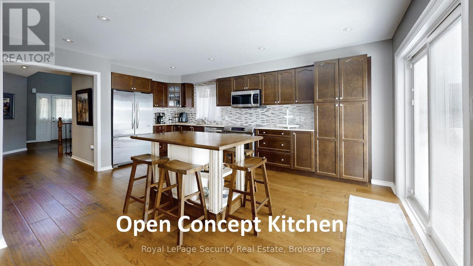 23 Mooney Street, Bradford West Gwillimbury (Bradford), Ontario  L3Z 0K7 - Photo 13 - N12406686