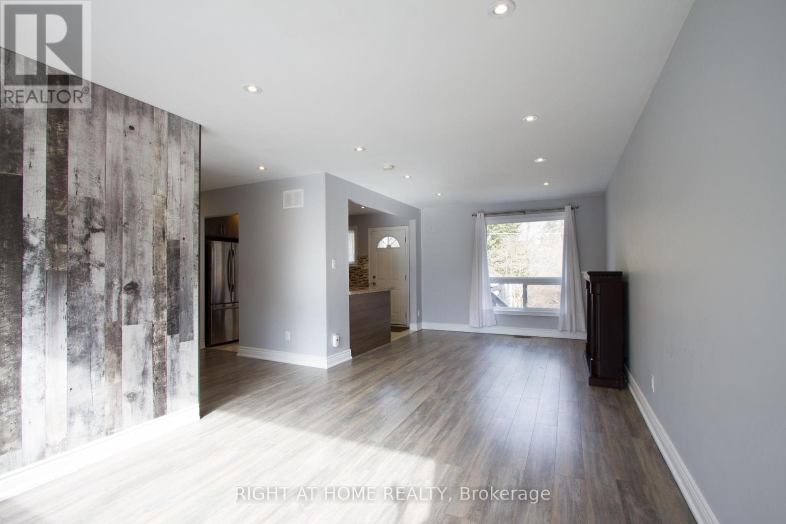 Main - 40 Foreht Crescent, Aurora, Ontario  L4G 3E8 - Photo 5 - N12406696