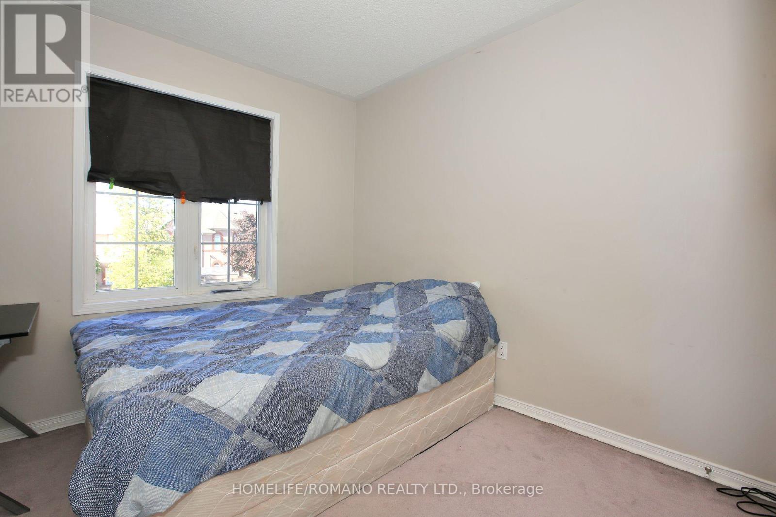 37 Ridgeway Court, Vaughan, Ontario  L6A 2R4 - Photo 17 - N12406712