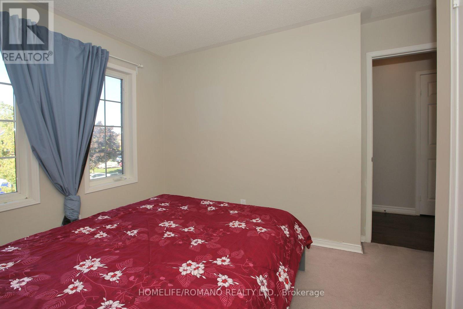 37 Ridgeway Court, Vaughan, Ontario  L6A 2R4 - Photo 21 - N12406712