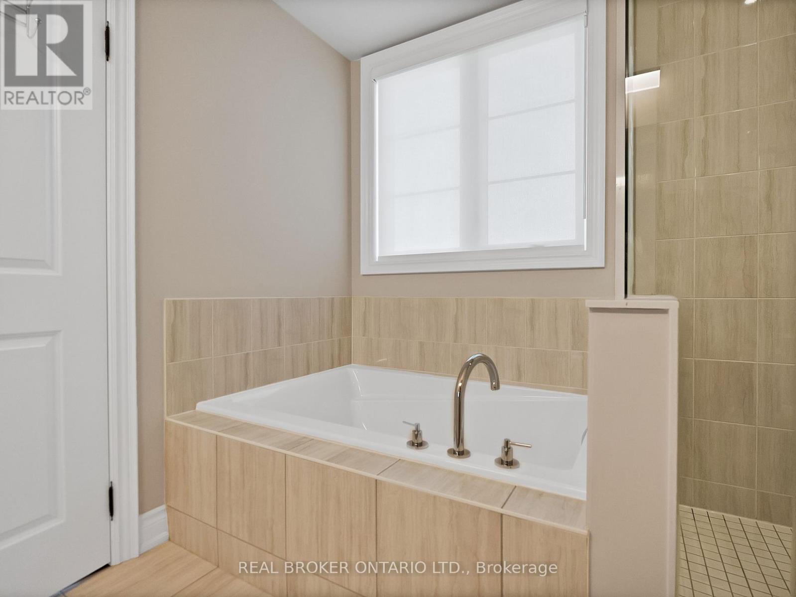 30 Island Green Lane, Markham (Angus Glen), Ontario  L6C 0Y7 - Photo 32 - N12406750