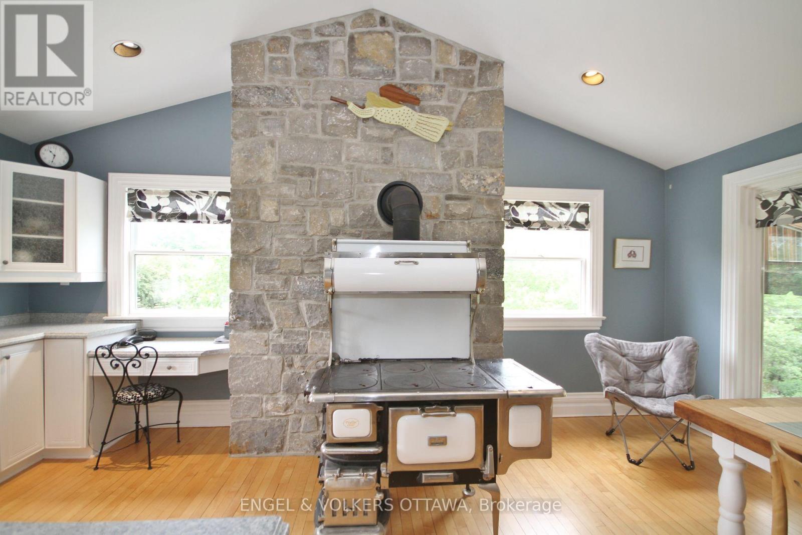 3000/2980 Roger Stevens Drive, Ottawa, Ontario  K0A 2T0 - Photo 22 - X12387271