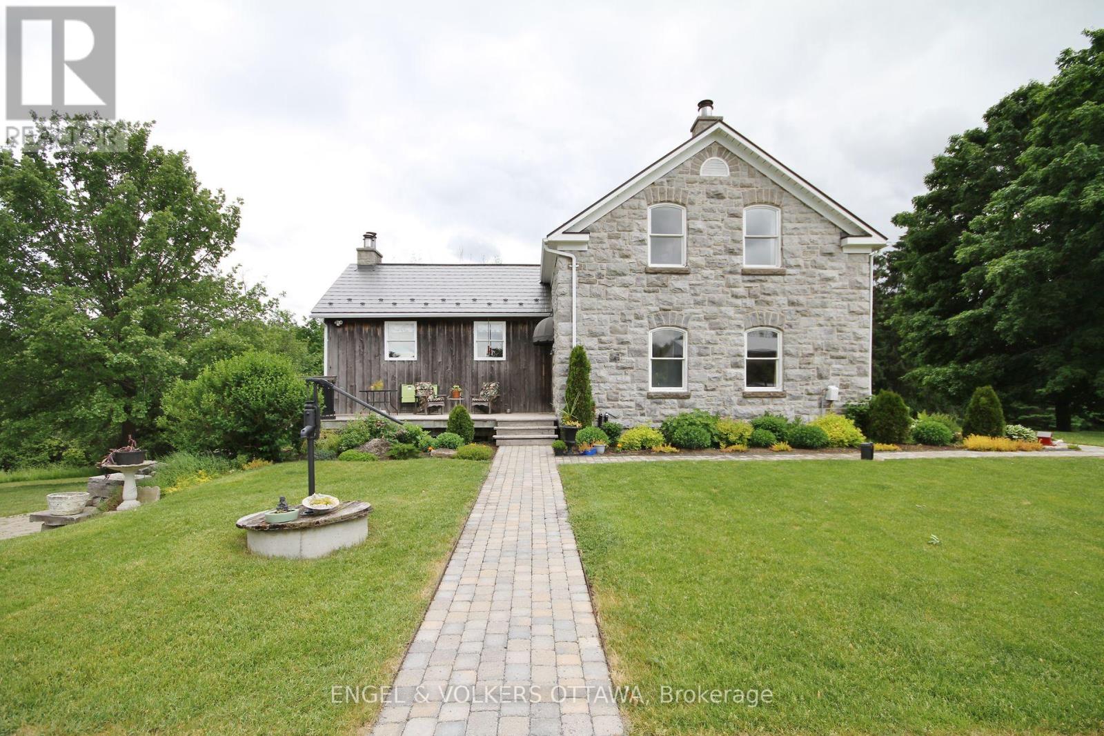 3000/2980 Roger Stevens Drive, Ottawa, Ontario  K0A 2T0 - Photo 14 - X12387271