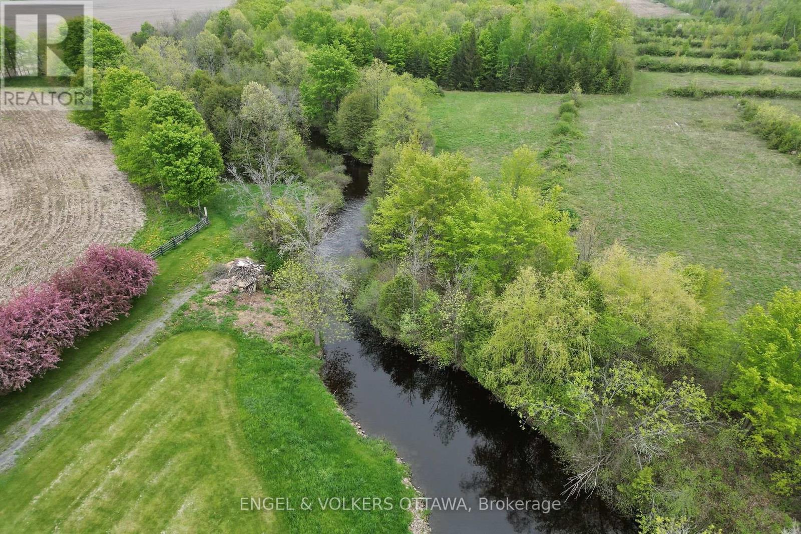 3000/2980 Roger Stevens Drive, Ottawa, Ontario  K0A 2T0 - Photo 7 - X12387271