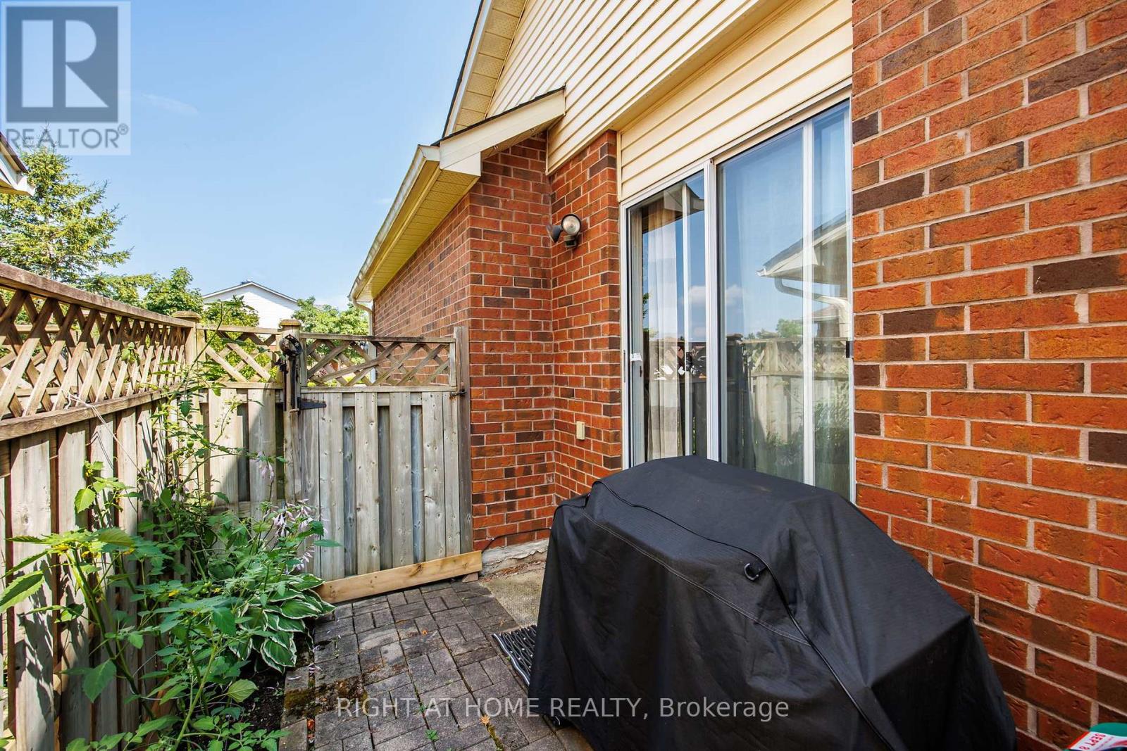 29 Herrell Avenue, Barrie, Ontario  L4N 6T5 - Photo 12 - S12406619