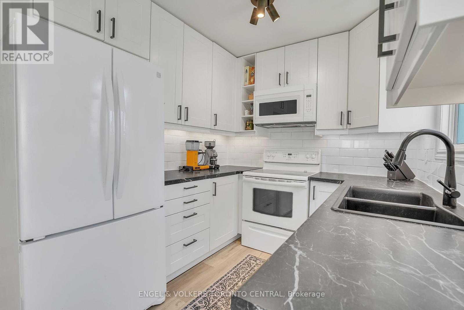52 Patton Road, Barrie, Ontario  L4N 6V4 - Photo 6 - S12406653