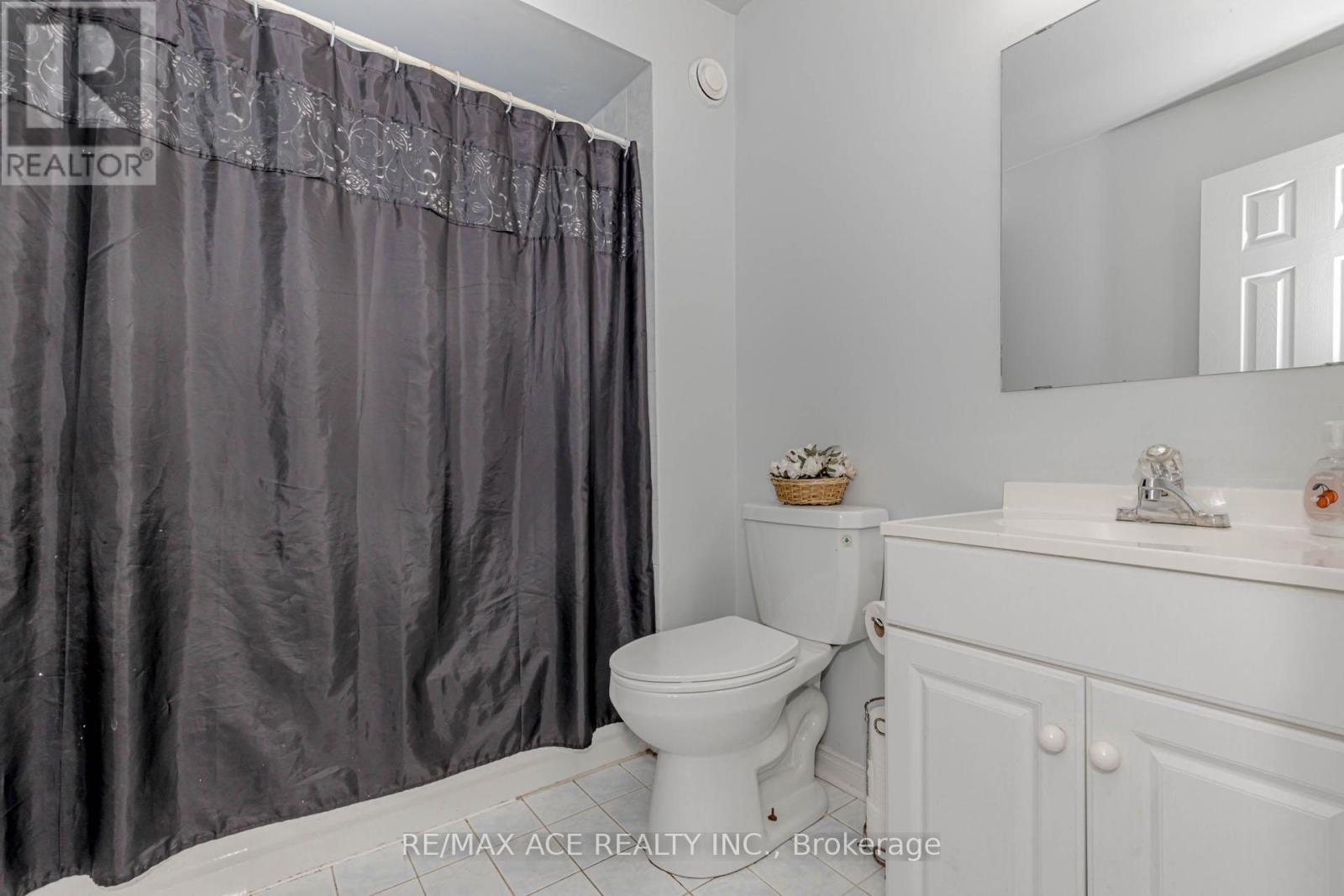 97 Bighorn Crescent, Brampton, Ontario  L6R 1G2 - Photo 31 - W12358102