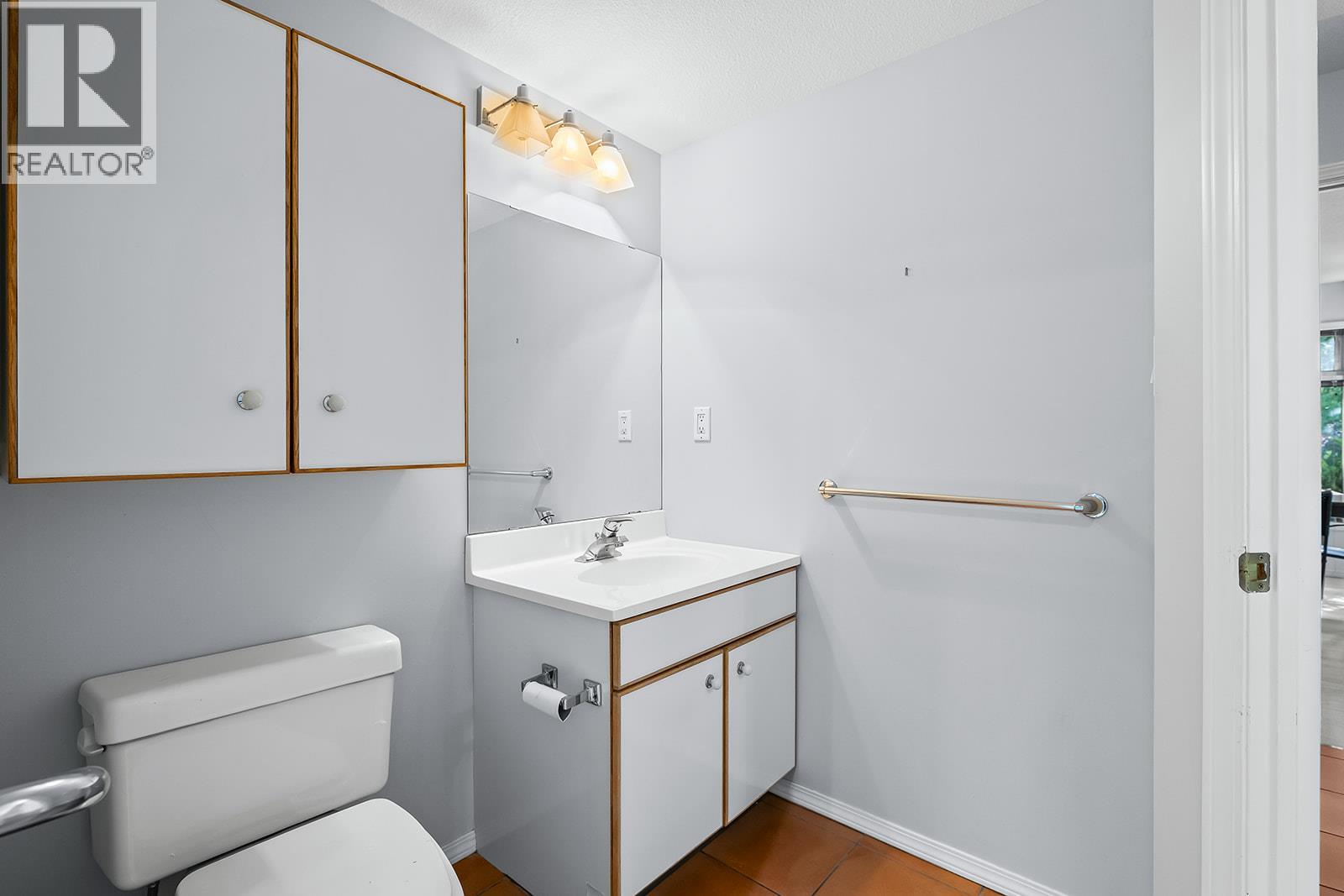 2595 Maquinna Road, Kelowna, British Columbia  V1W 2R9 - Photo 32 - 10354657