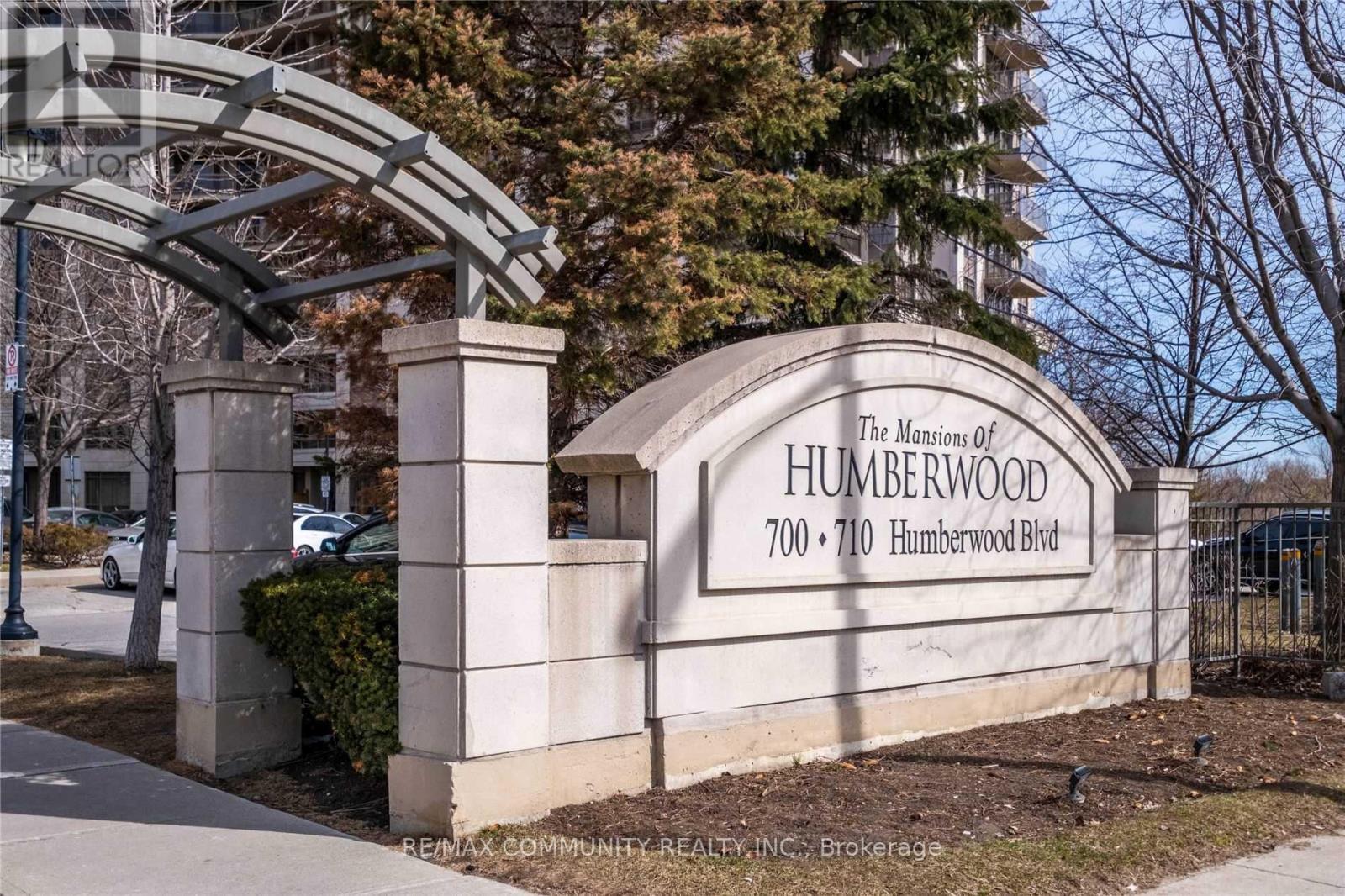 801 - 710 HUMBERWOOD BOULEVARD, Toronto, Ontario