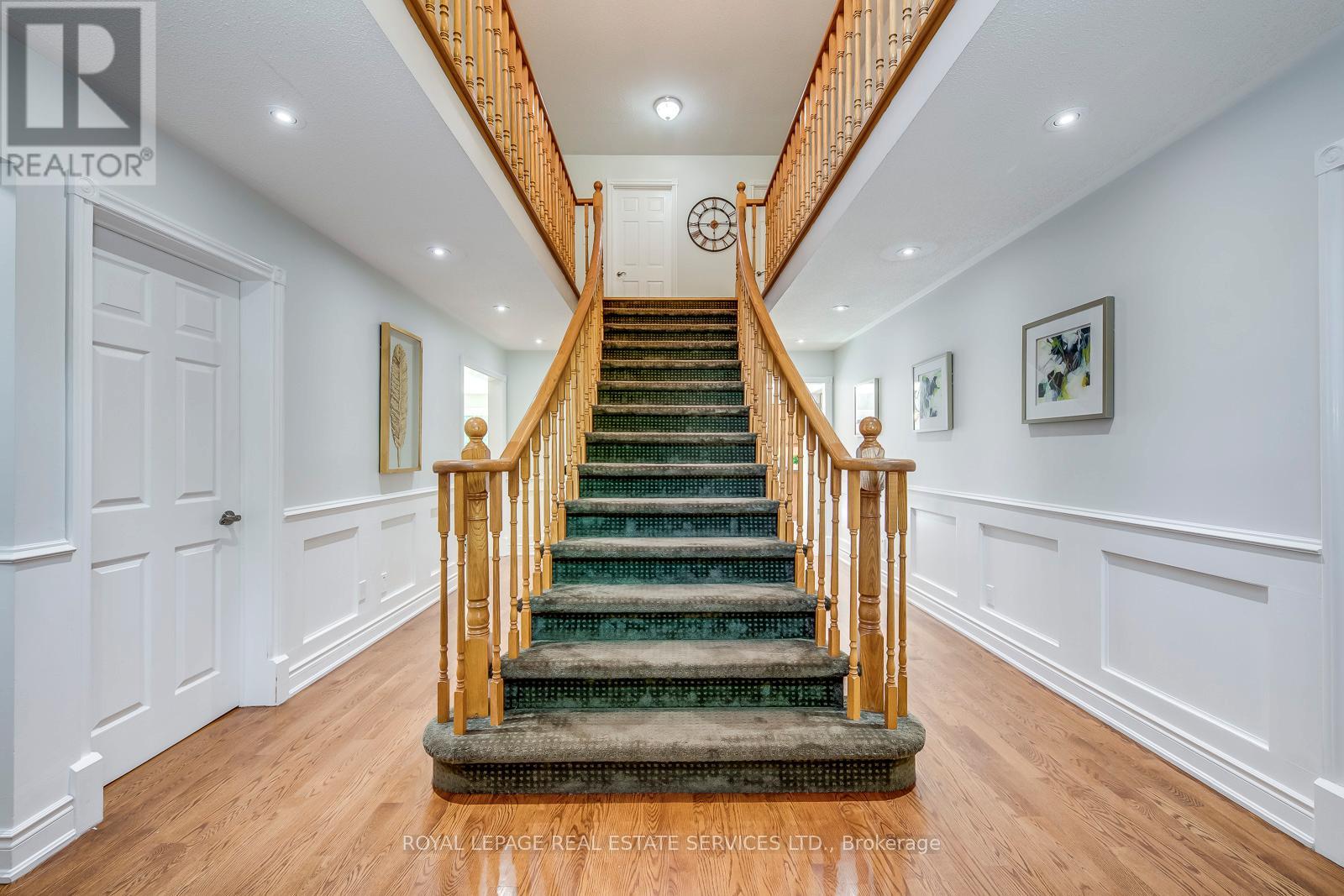 1366 Fieldcrest Lane, Oakville, Ontario  L6M 2W8 - Photo 22 - W12406570