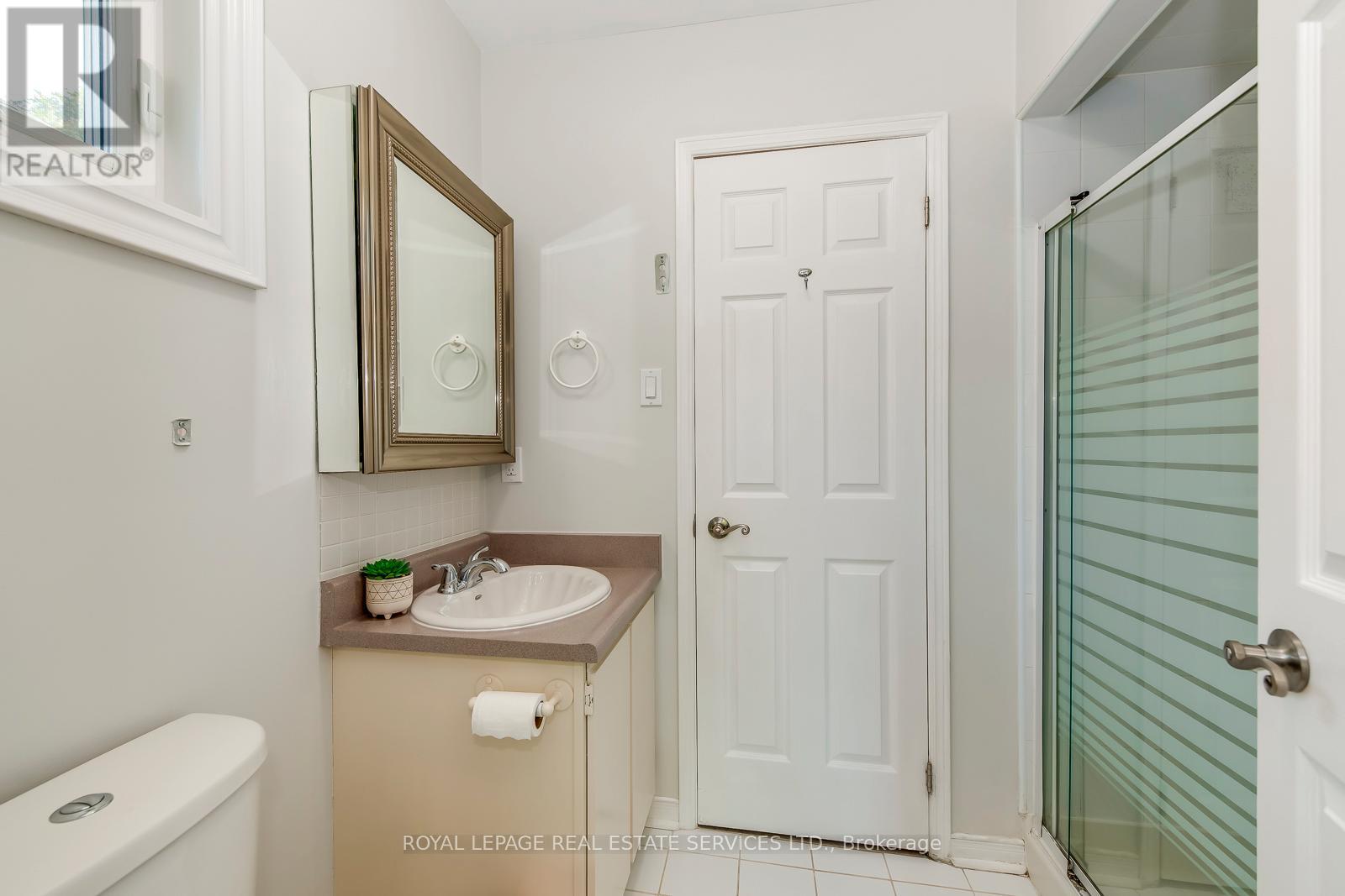 1366 Fieldcrest Lane, Oakville, Ontario  L6M 2W8 - Photo 28 - W12406570
