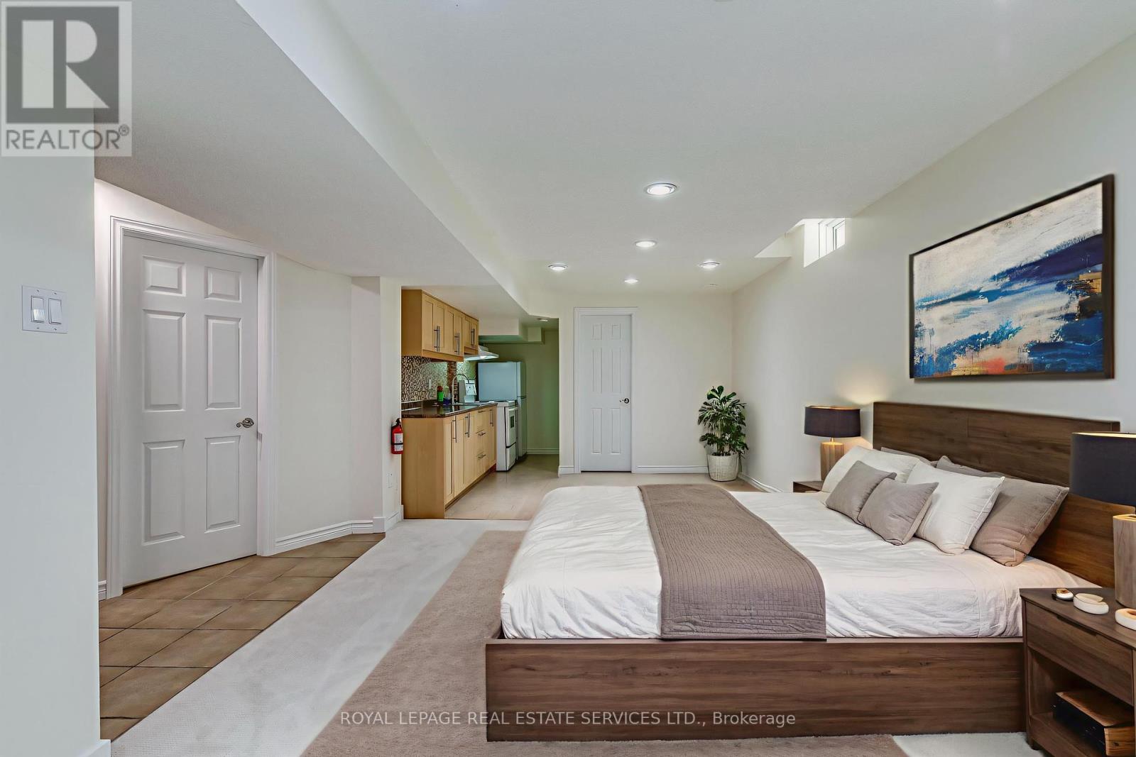 1366 Fieldcrest Lane, Oakville, Ontario  L6M 2W8 - Photo 34 - W12406570