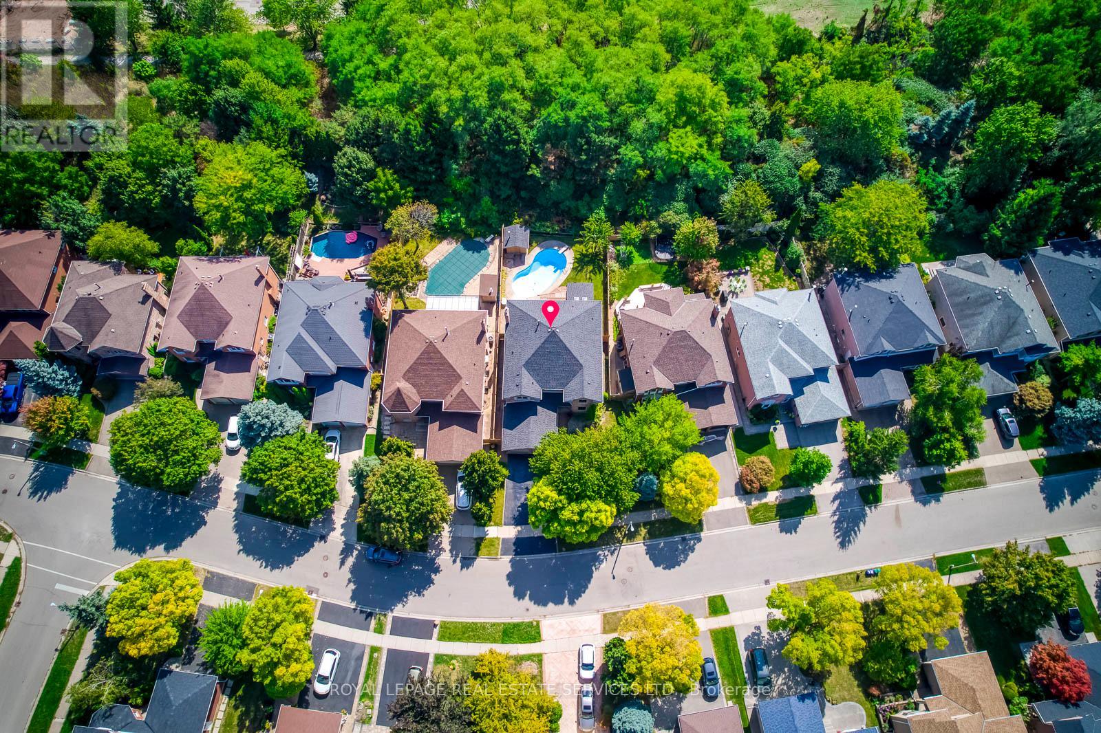 1366 Fieldcrest Lane, Oakville, Ontario  L6M 2W8 - Photo 44 - W12406570