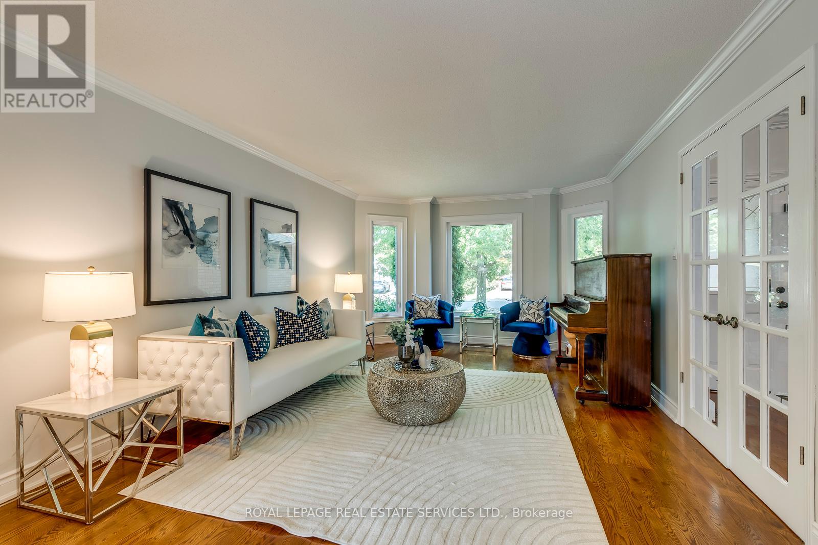 1366 Fieldcrest Lane, Oakville, Ontario  L6M 2W8 - Photo 6 - W12406570