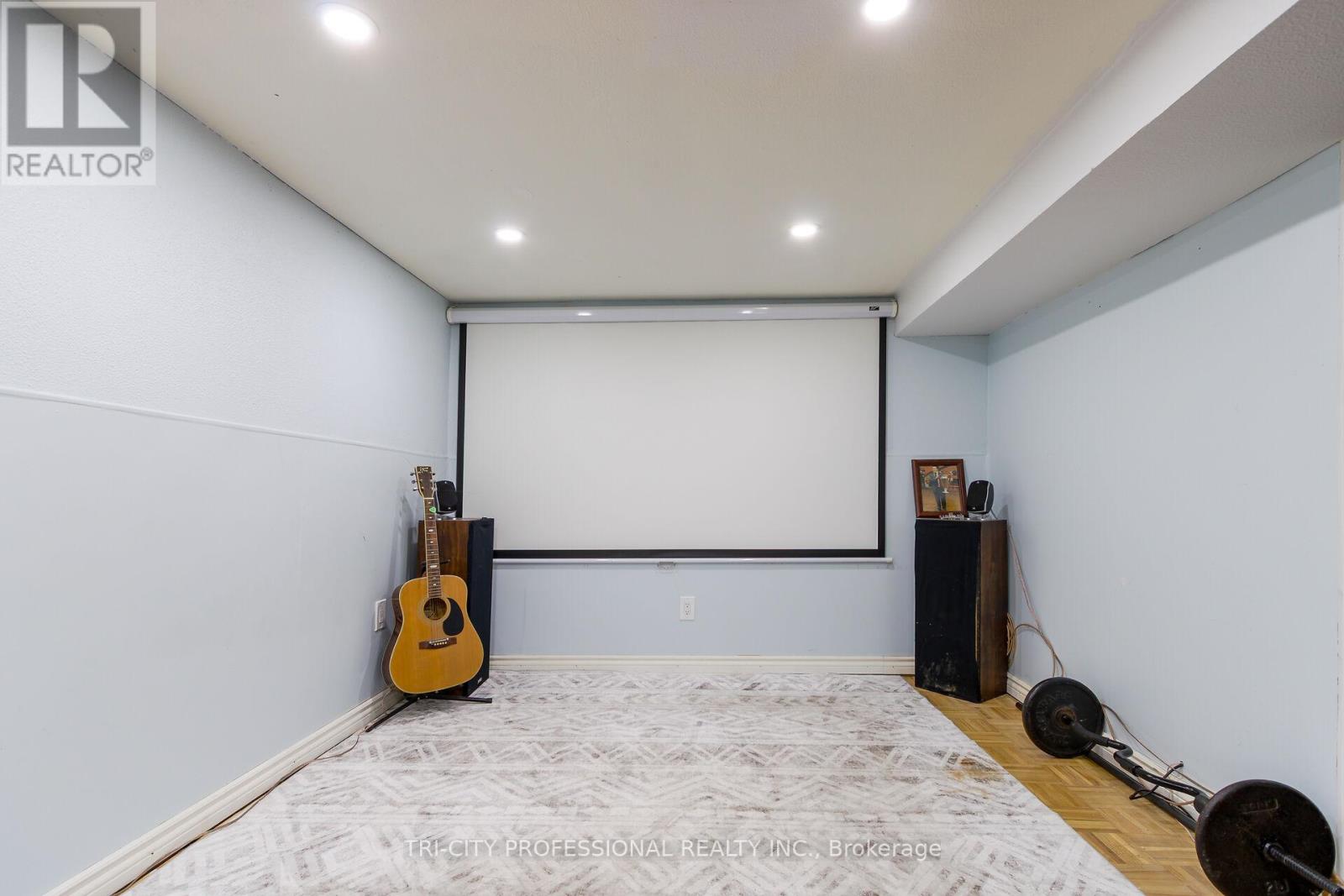 16 Mangrove Road, Brampton (Central Park), Ontario  L6S 3Y1 - Photo 34 - W12406601