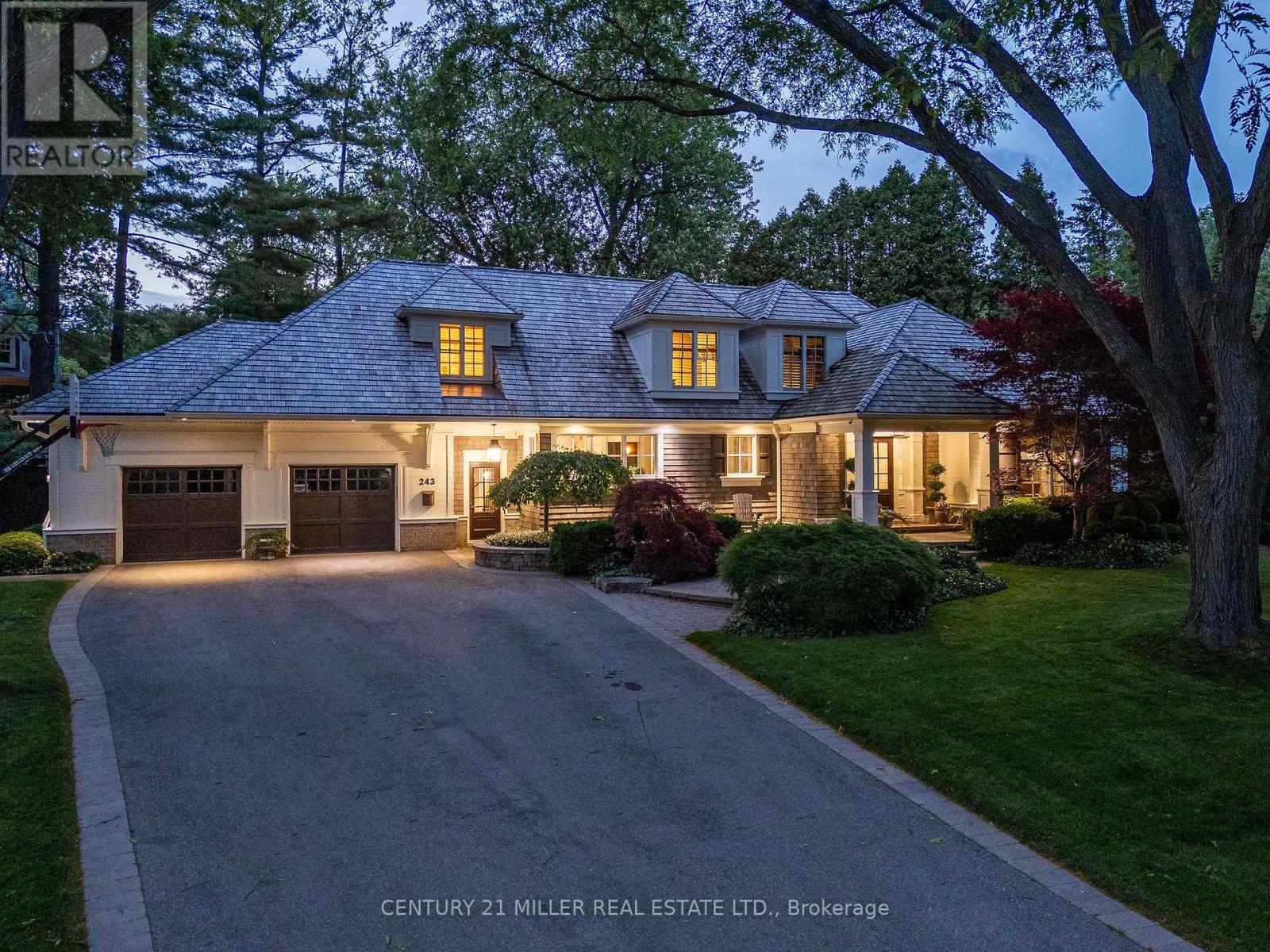 243 Alscot Crescent, Oakville, Ontario  L6J 4R5 - Photo 2 - W12406621