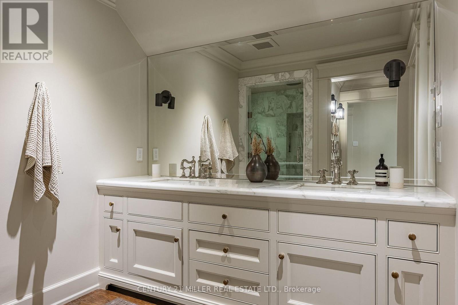 243 Alscot Crescent, Oakville, Ontario  L6J 4R5 - Photo 33 - W12406621