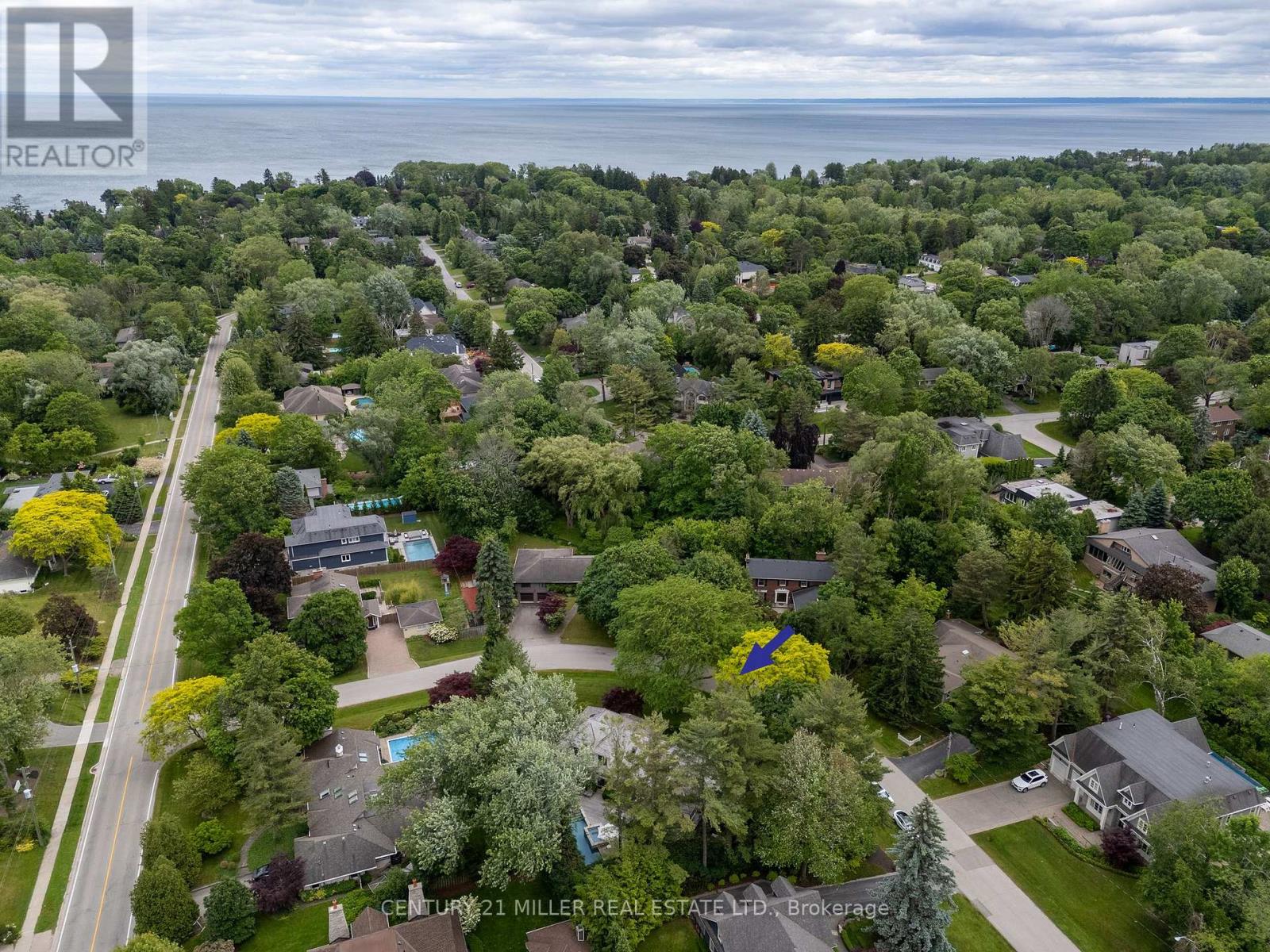 243 Alscot Crescent, Oakville, Ontario  L6J 4R5 - Photo 4 - W12406621
