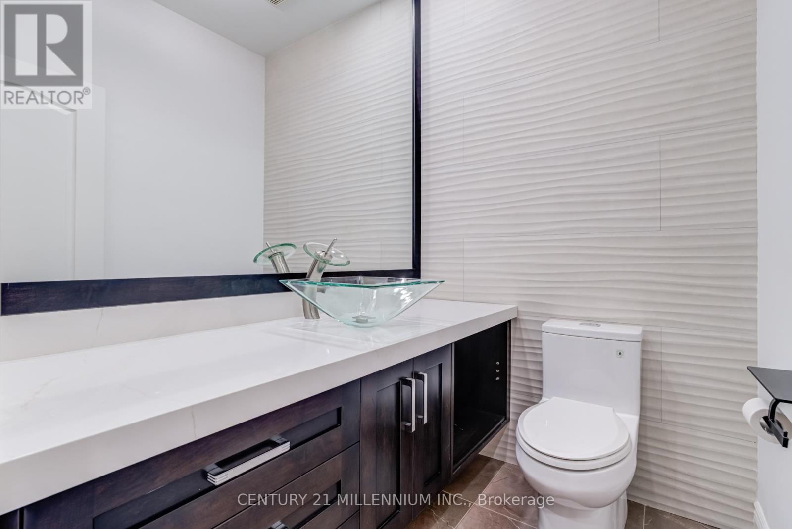 5230 Creditview Road, Mississauga, Ontario  L6W 2B3 - Photo 18 - W12406639