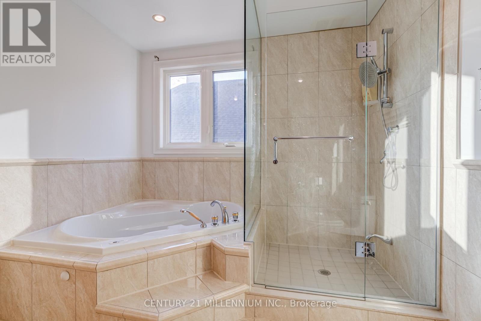 5230 Creditview Road, Mississauga, Ontario  L6W 2B3 - Photo 24 - W12406639