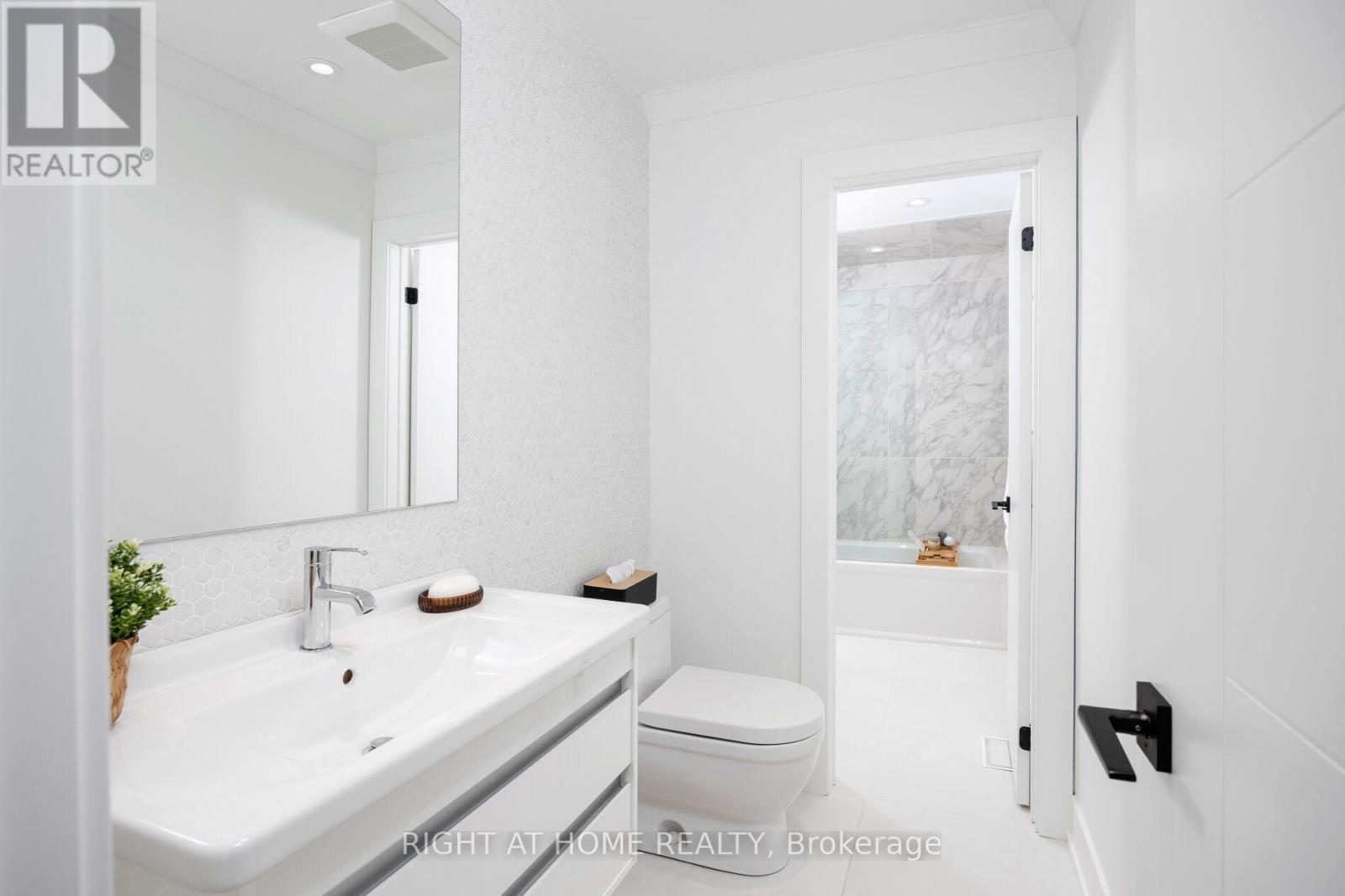 11 - 20 Budgell Terrace, Toronto, Ontario  M6S 1B4 - Photo 12 - W12406656