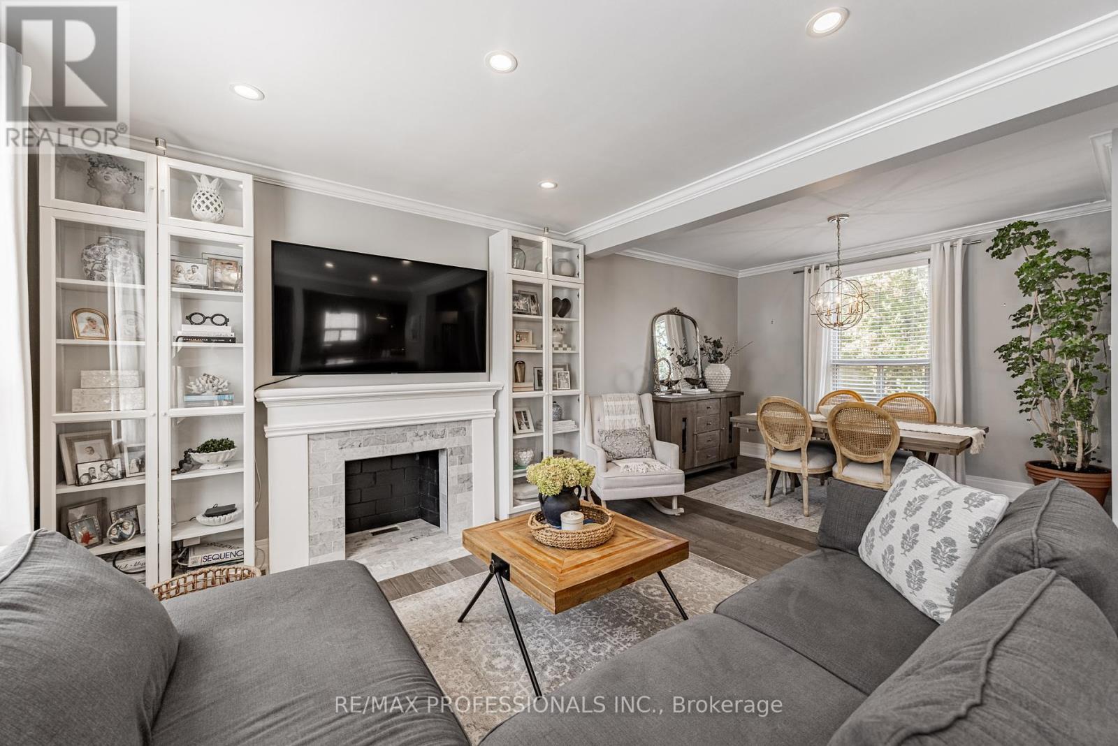 2236 Lawrence Avenue W, Toronto, Ontario  M9P 2A3 - Photo 6 - W12406659