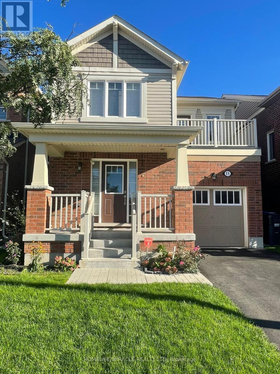 11 BANNISTER CRESCENT, Brampton, Ontario