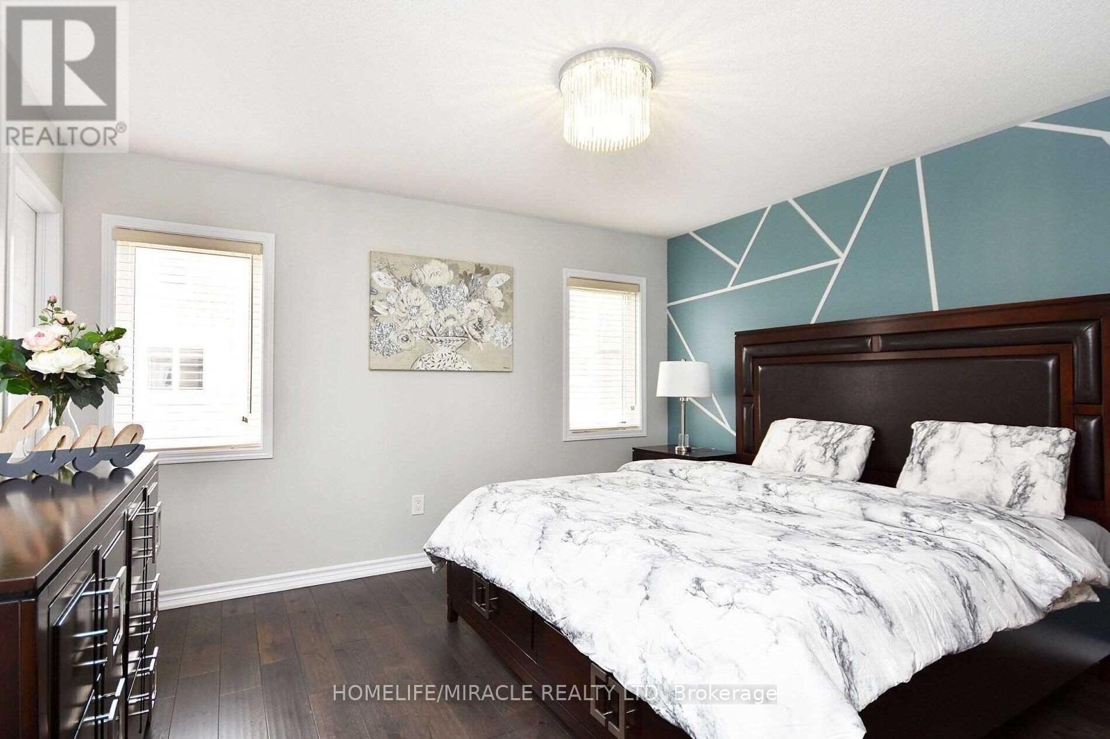 11 Bannister Crescent, Brampton, Ontario  L7A 4H6 - Photo 9 - W12406665