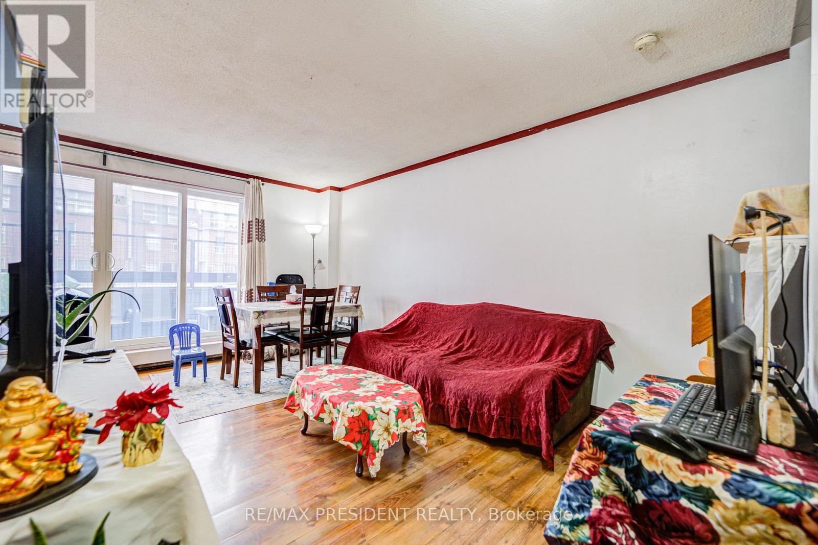 250 - 10 Eddystone Avenue, Toronto, Ontario  M3N 2T2 - Photo 10 - W12406671