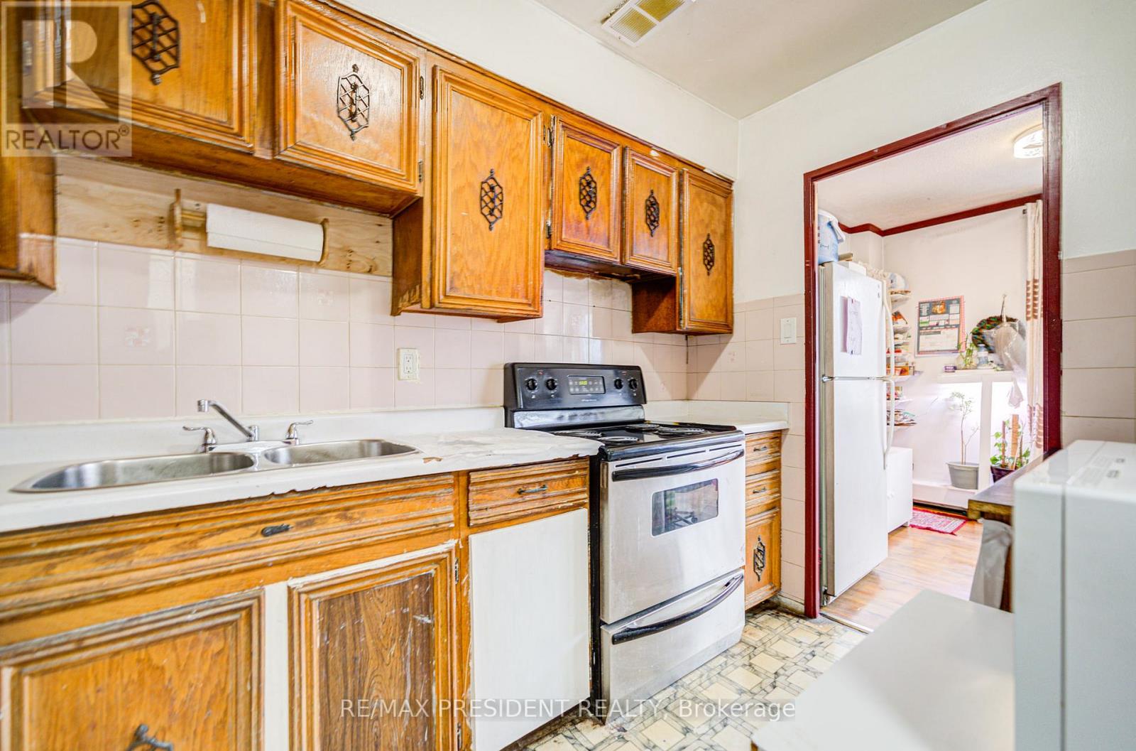 250 - 10 Eddystone Avenue, Toronto, Ontario  M3N 2T2 - Photo 21 - W12406671