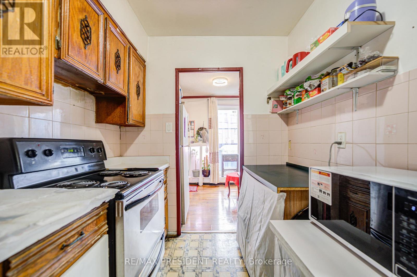 250 - 10 Eddystone Avenue, Toronto, Ontario  M3N 2T2 - Photo 22 - W12406671