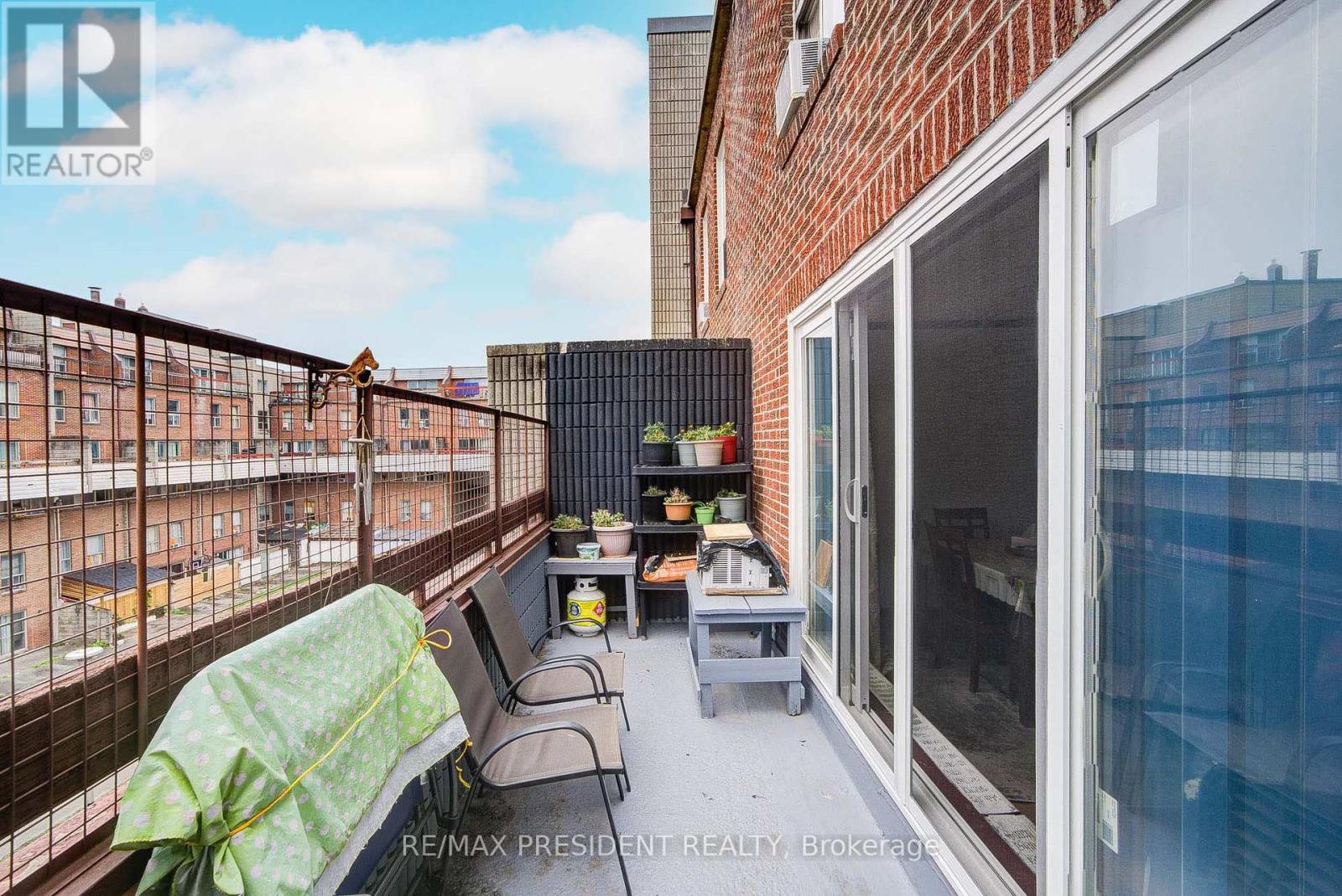 250 - 10 Eddystone Avenue, Toronto, Ontario  M3N 2T2 - Photo 24 - W12406671
