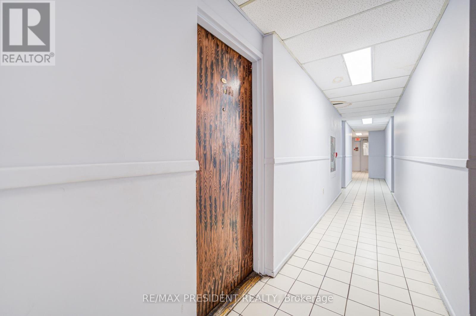 250 - 10 Eddystone Avenue, Toronto, Ontario  M3N 2T2 - Photo 6 - W12406671