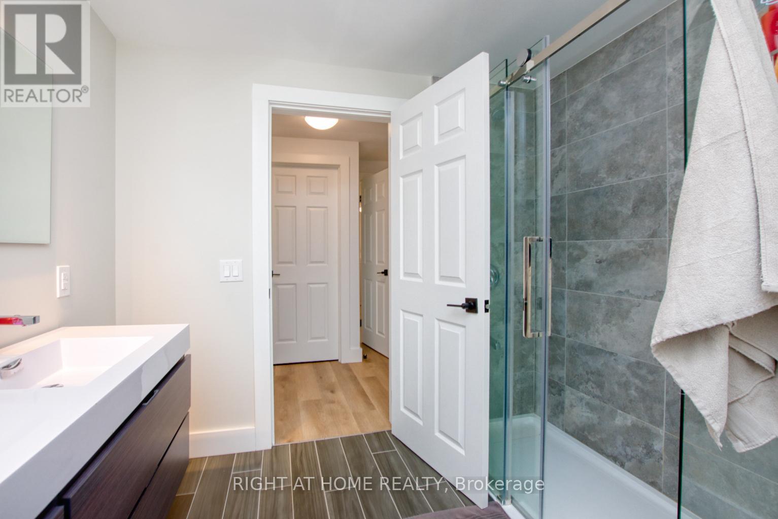 4283 Wilcox Road, Mississauga, Ontario  L4Z 1C3 - Photo 41 - W12406763